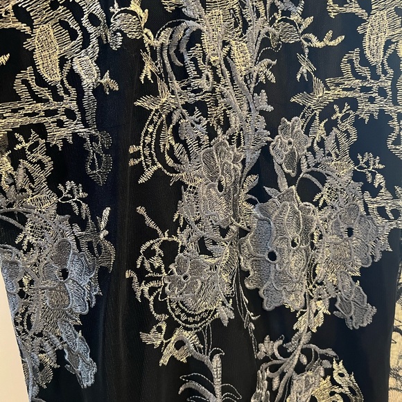 BCBG MaxAzria Gown Size 0/2 - Picture 3 of 6